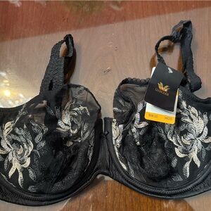 Wacoal black lace 36DD BRA. New with tags.